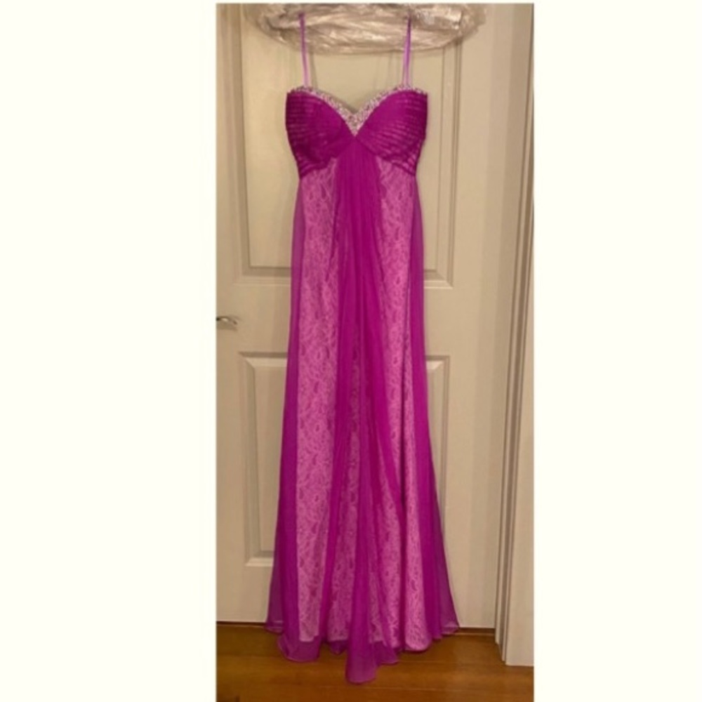La Femme Prom/Formal Dress